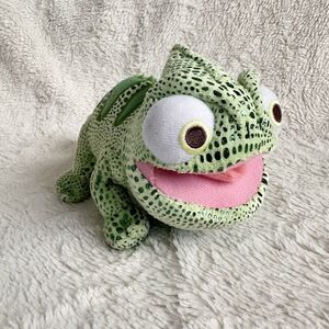 Disney Store Tangled Pascal Green Chameleon Lizard 9” Stuffed Animal Plush